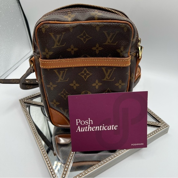 Louis Vuitton Authentic Vintage Danube Crossbody (2001) - Picture 3 of 15